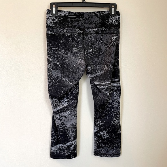 Champion | Black/Gray Galaxy Leggings | Size Small - Picture 7 of 7